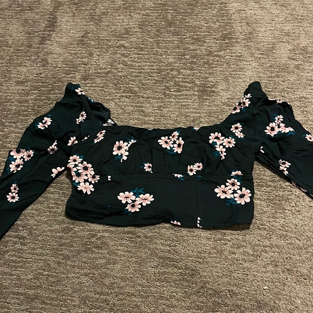 ruffled crop floral top